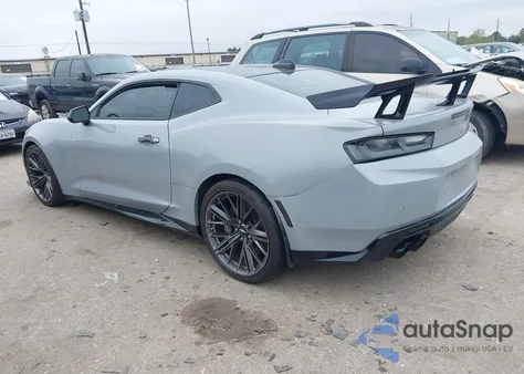 2018 Chevrolet Camaro Zl1 z USA, uszkodzony, nr VIN 1G1FK1R61J0170119
